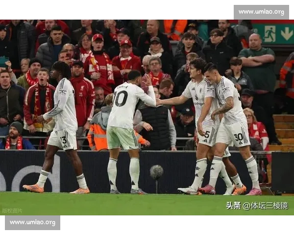 曼城 12 年老臣首盼母队输球:沙特新王的野心与足球的纯粹对决 曼城 12 年老臣首盼母队输球:沙特新王的野心与足球的纯粹对决